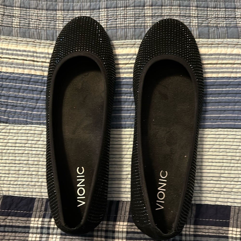 Vionic Flats